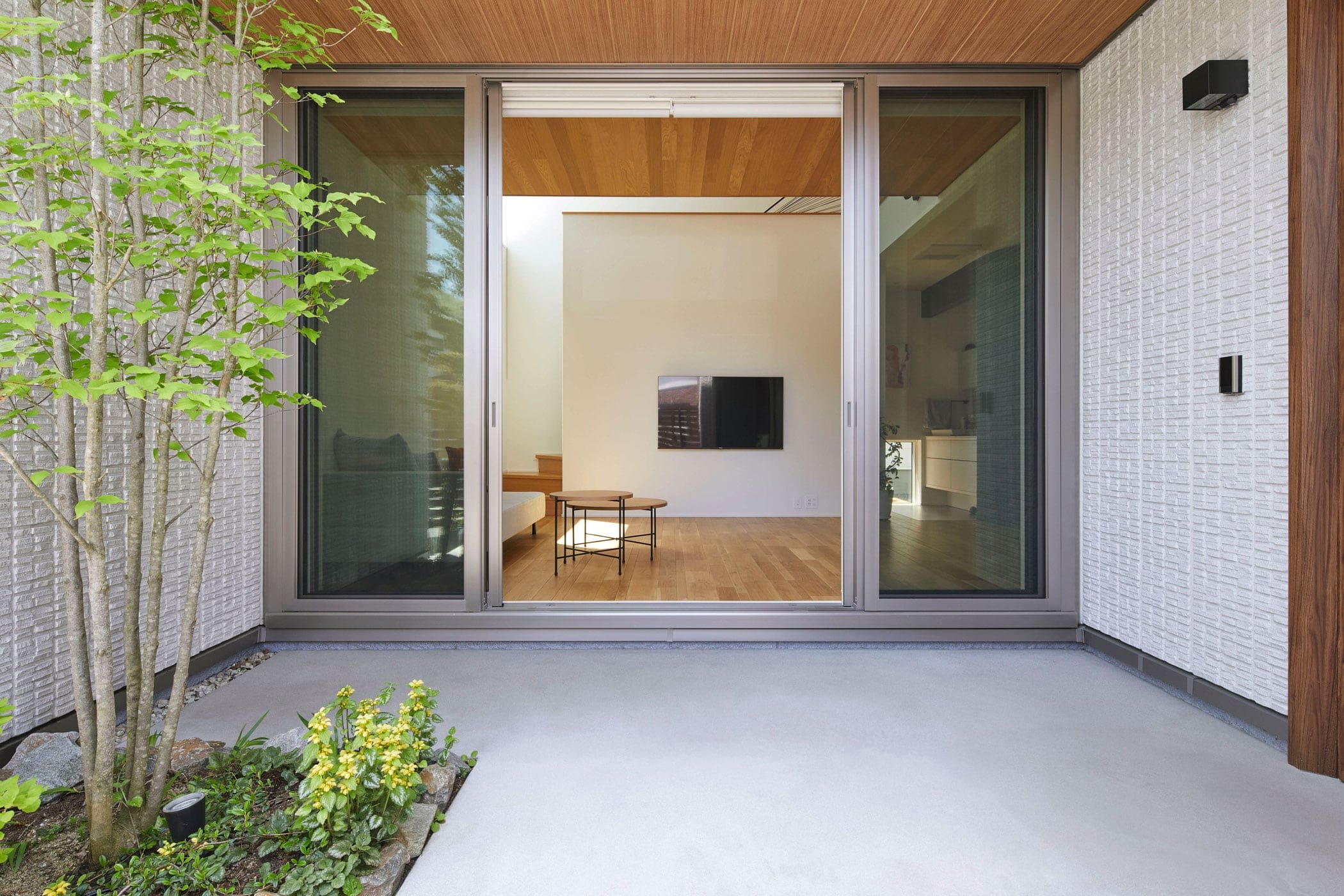 邸宅写真：回想の家 軒下 内観 写真