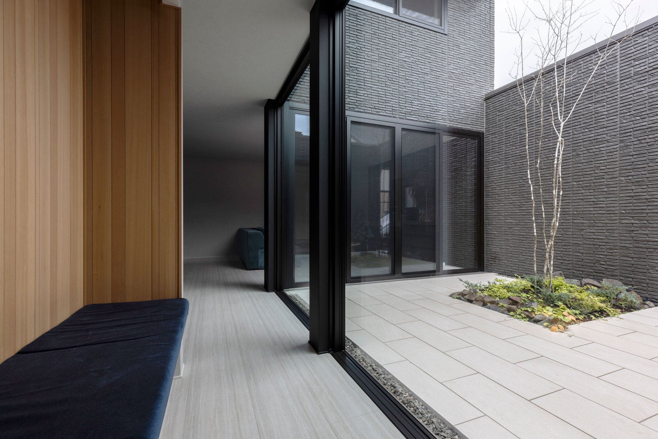 邸宅写真：黒壁の家 リビング 内観 写真