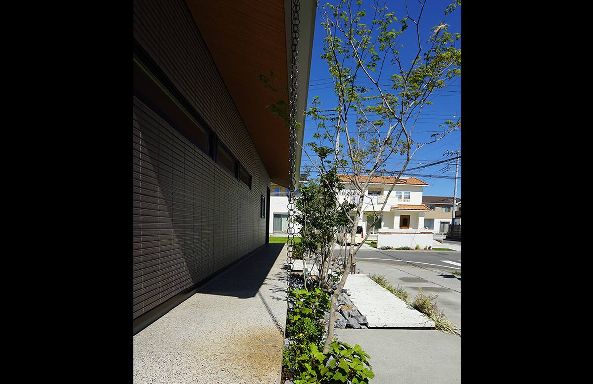 まちに寄り添う家04