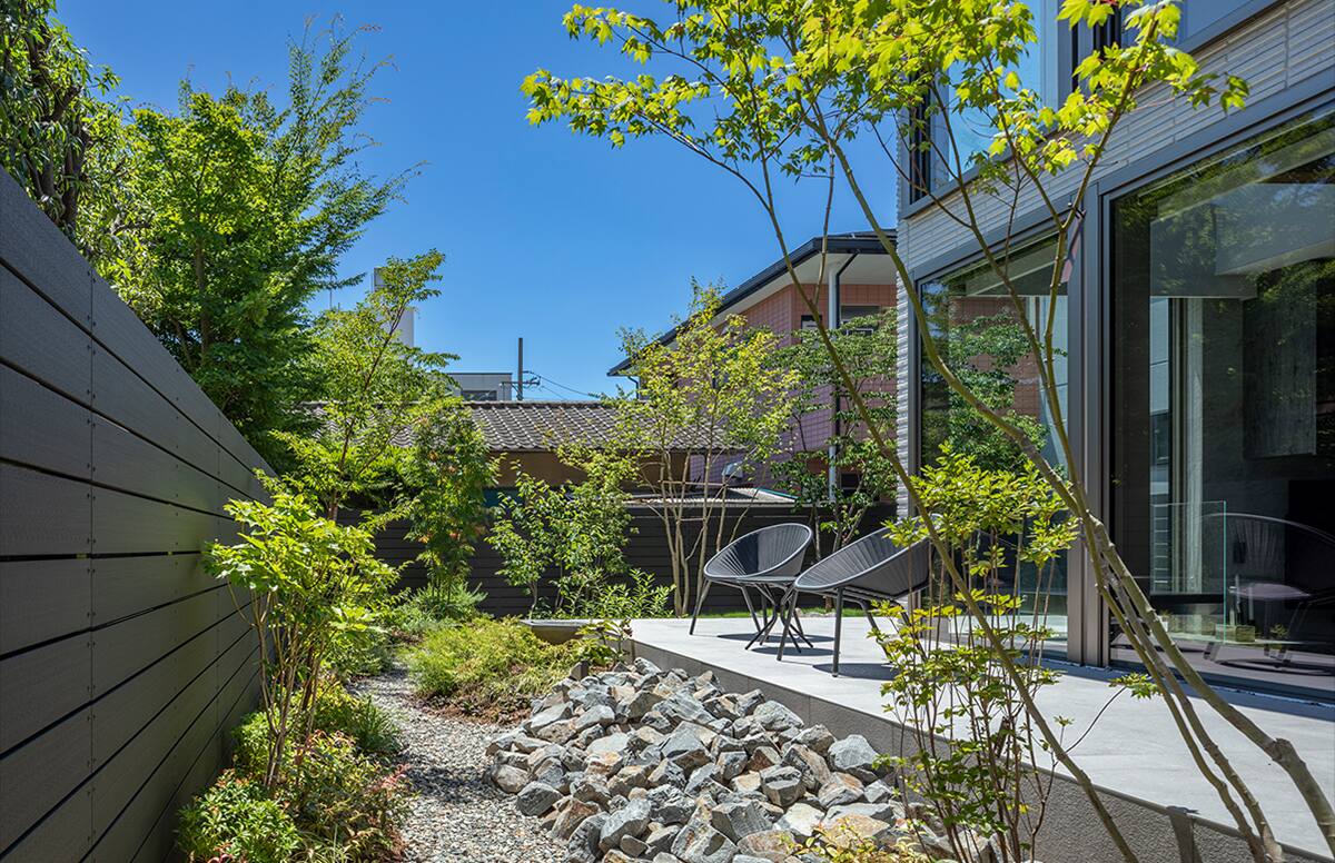 外を切り取り内に感じる04