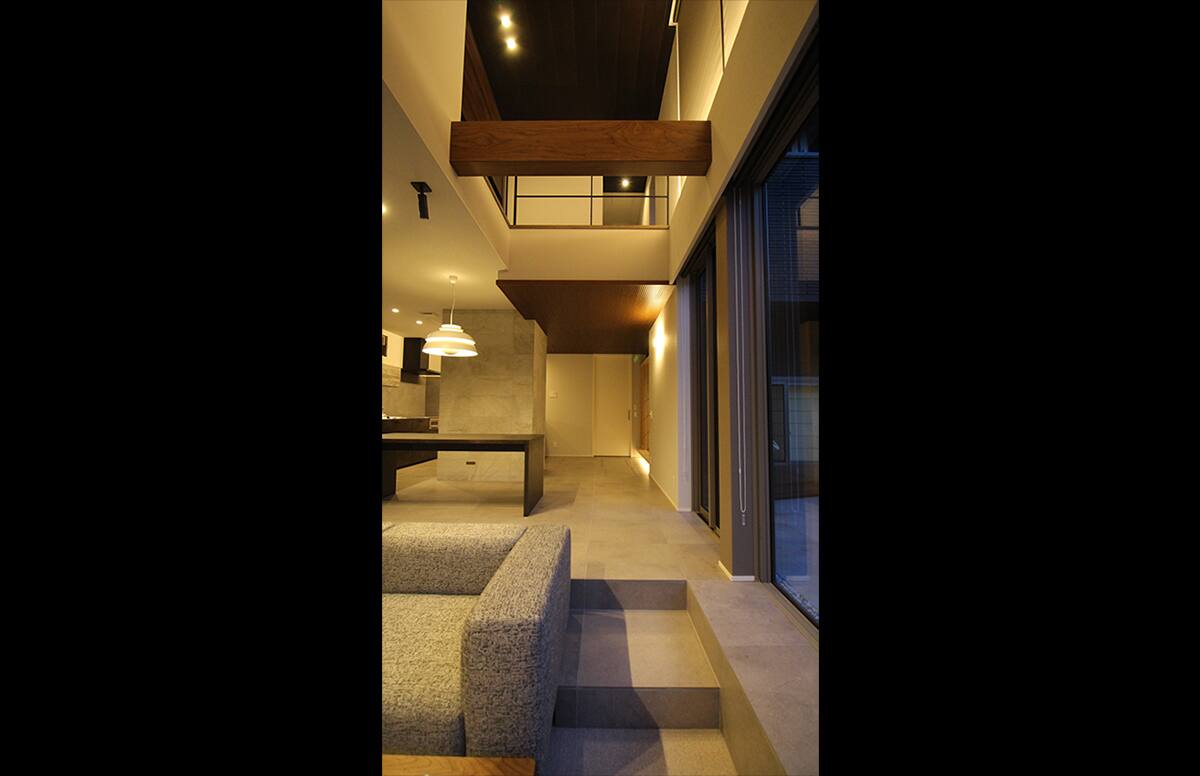 外を切り取り内に感じるスライド09