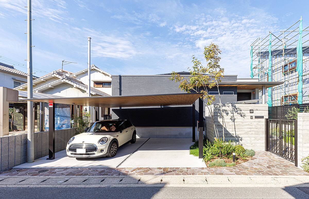 音楽室のある中庭の家01