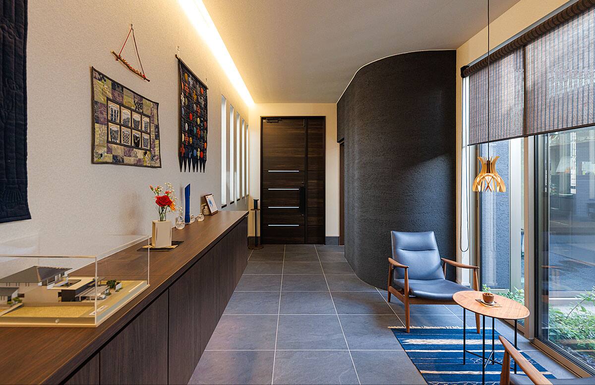 音楽室のある中庭の家スライド01