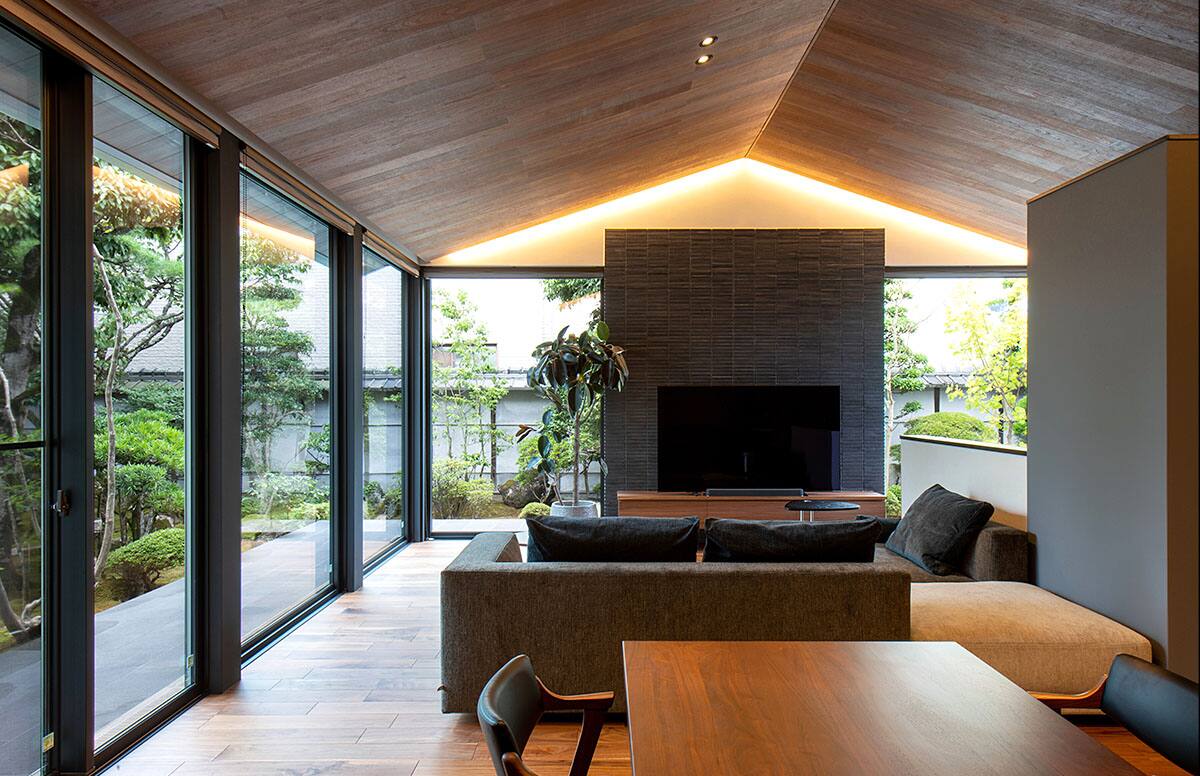 苔庭に東屋のある家 ～思い出の継承～ 02