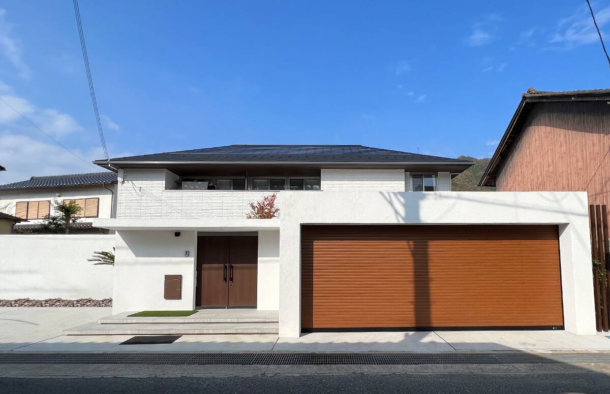 吹抜でつなぐ家01