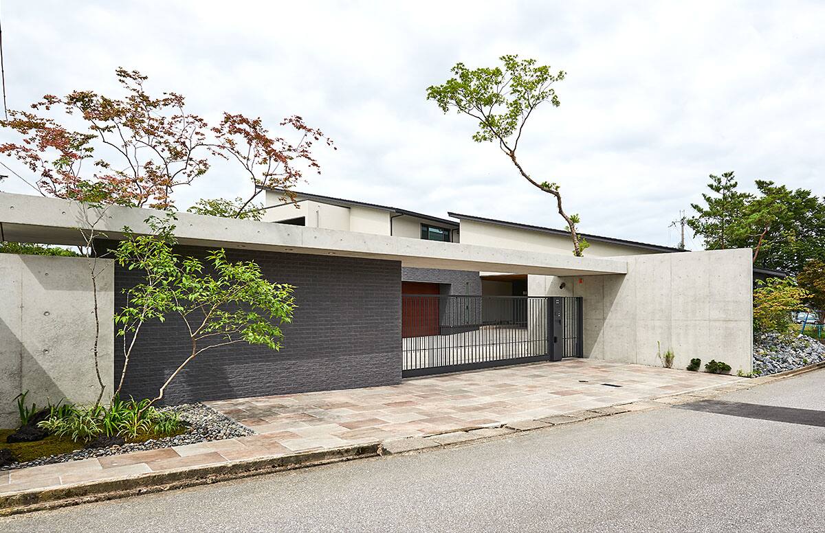 軒裏の住まい01