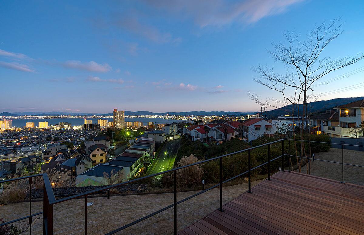 傾斜地の家スライド03