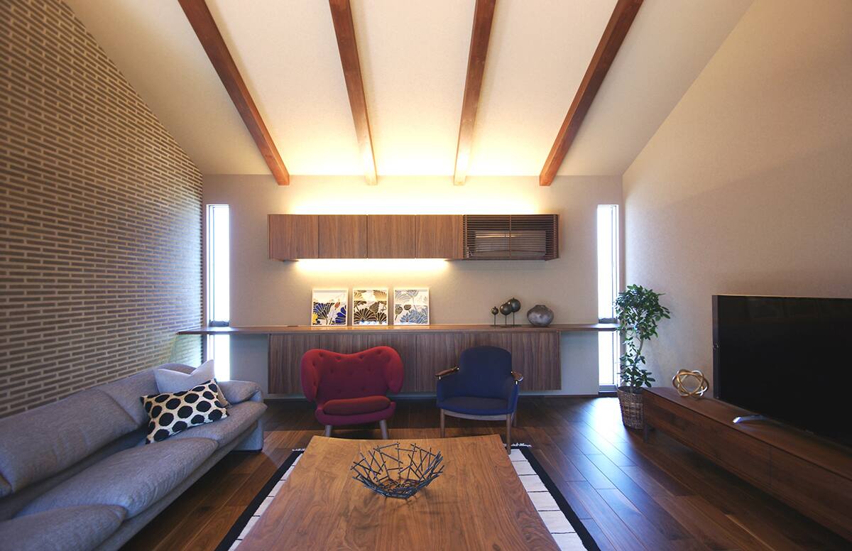 中庭の家スライド01