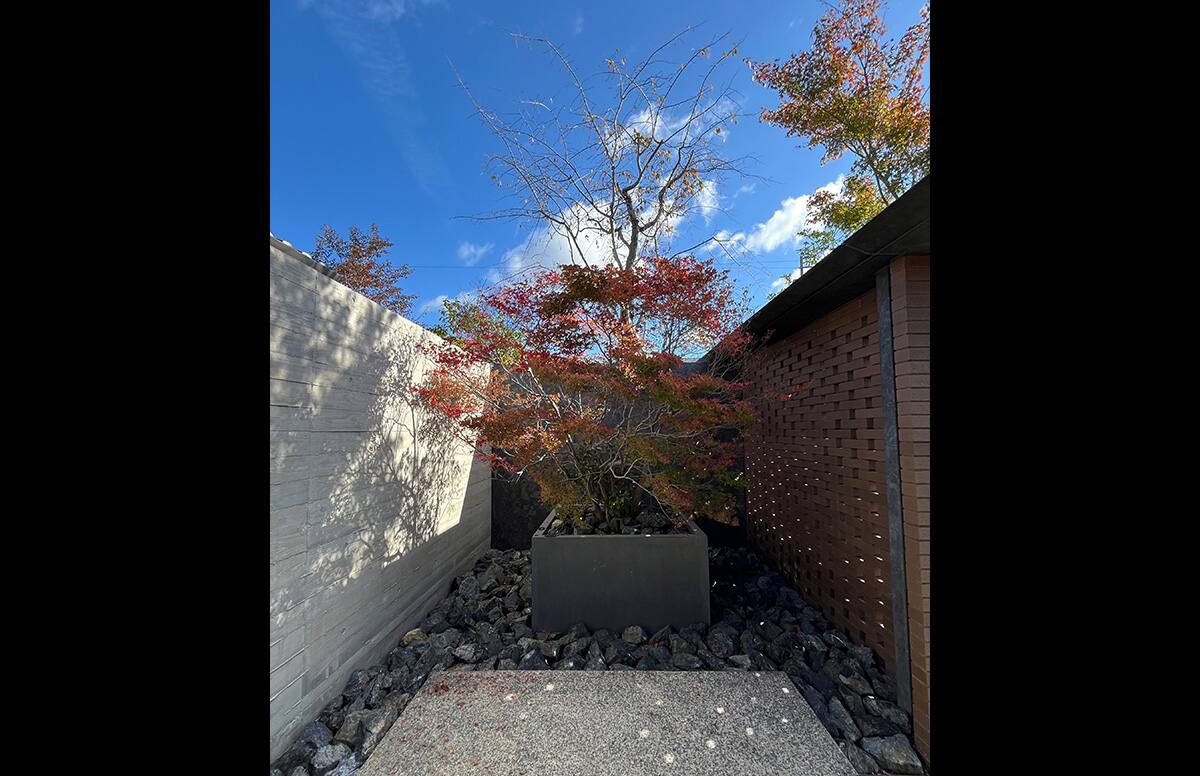 瓦と煉瓦の佇まい04