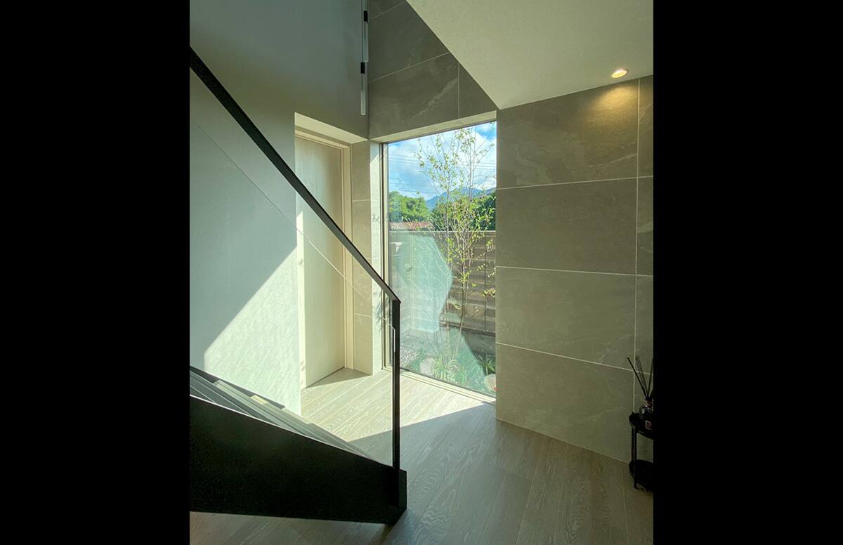 風光明媚の家　～山並みを取り込む～02