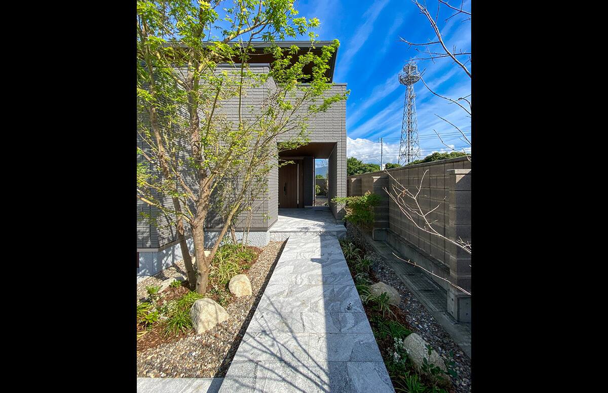 風光明媚の家　～山並みを取り込む～03