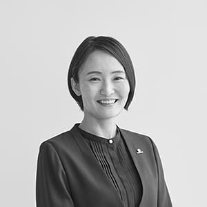 荒巻英亜