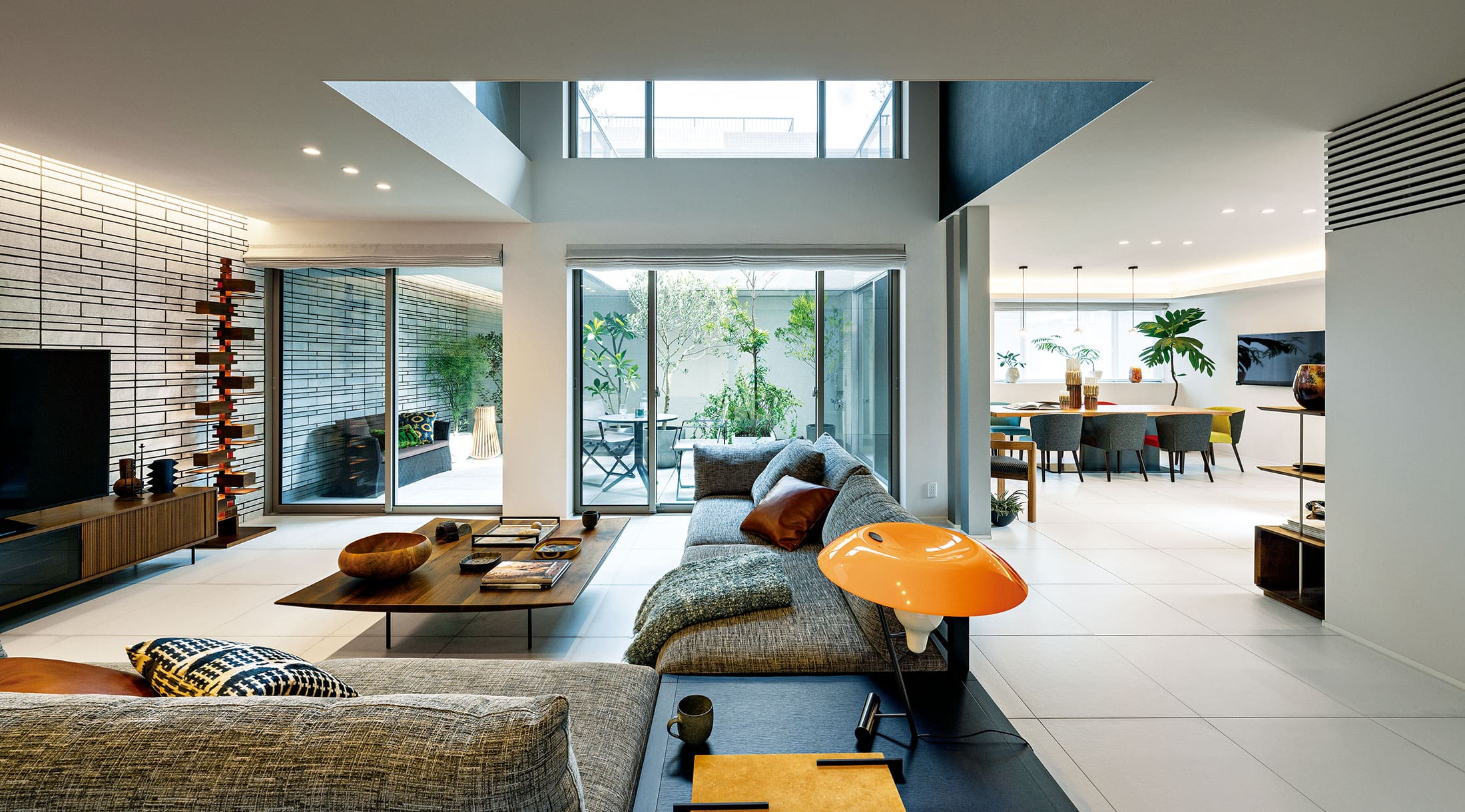 都市に光を ～厳しい環境の中で～