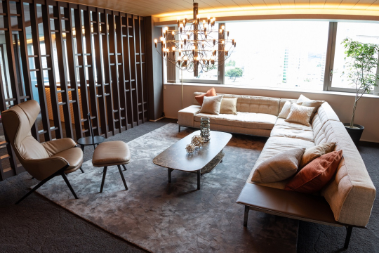 広々としたリビングをご体感ください。
盛岡市材木町方面の景色もご覧いただけます。