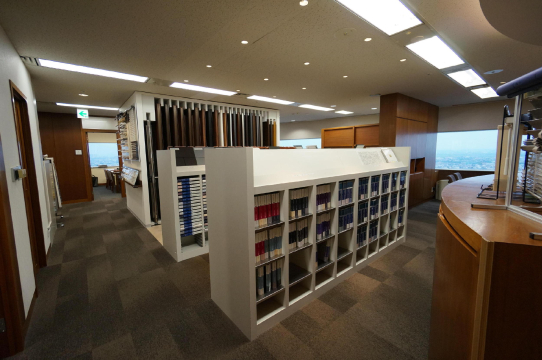 室内のインテリア、建具、ドアノブなど、たくさんの実物をご覧いただけます。