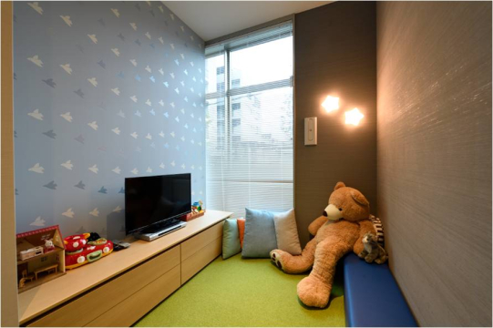 明るい雰囲気のスペースは、お子様同伴の打ち合わせにも安心です。