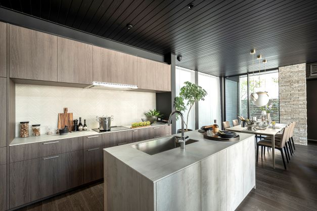 「収める」「見せる」「デザイン性」にこだわったkitchenHouseを採用しております。