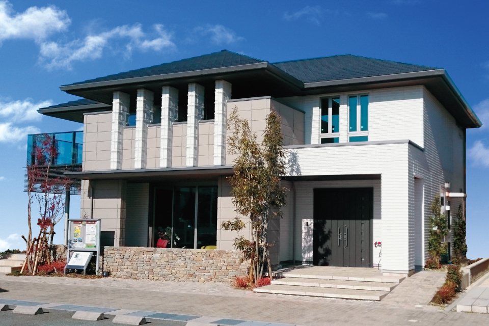 伊勢明和展示場外観
