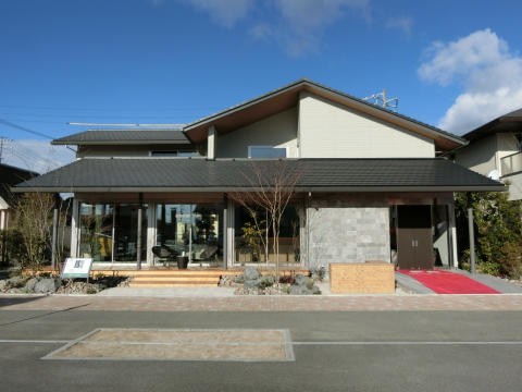 イズ桑名展示場