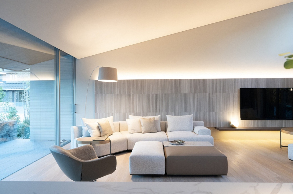 季節の移ろいなど、自然の豊かさを存分に味わえるリビングです。