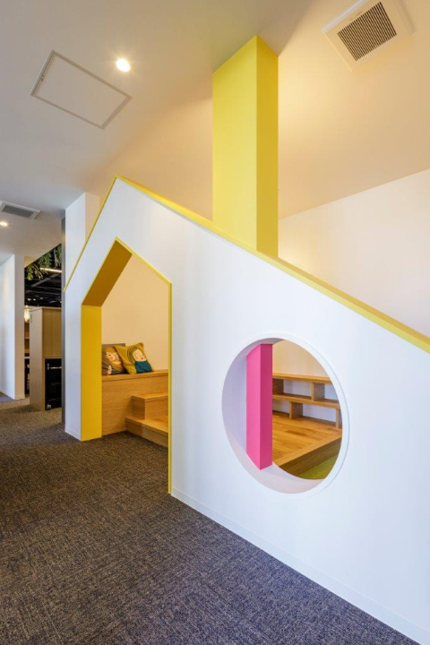 お子様が退屈しない“小さな家”（キッズスペース）も完備。