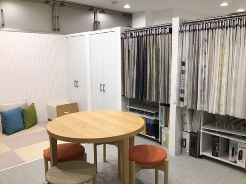 選ぶ楽しさが詰まったカーテンコーナー。ぜひご相談ください。