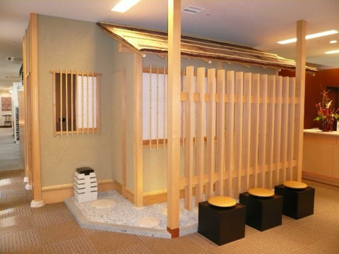 お茶を嗜むかたはいらっしゃいますか？
本格茶室をお考えの方、是非中までご覧ください。