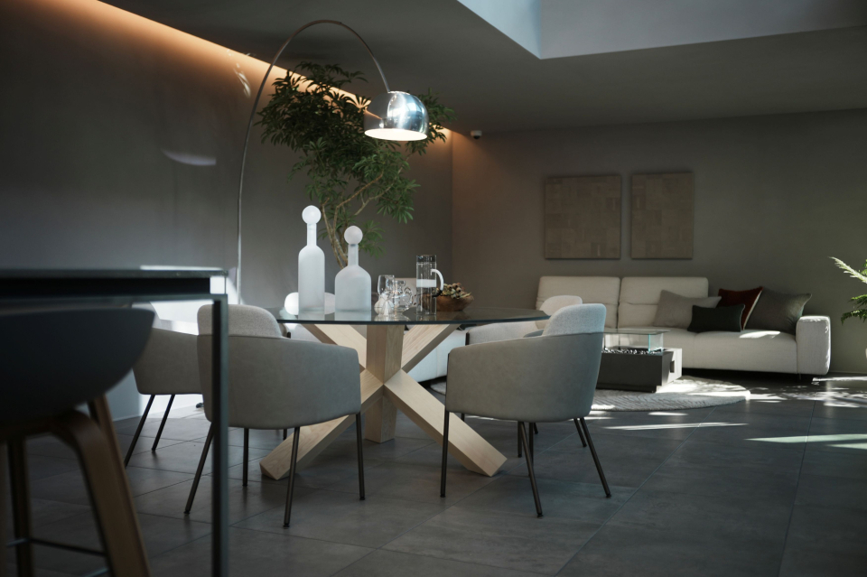 大きな窓から降り注ぐ自然光と、時間ごとにその表情を変えるリビングの趣き。光と陰、緑と風、そして炎。
どれもが穏やかに混ざり合い、心ほどける”空間の美しさ”を感じる時間。