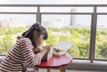 最大奥行きが2.8mのバルコニーは、K様ご家族の生活の舞台になっています。