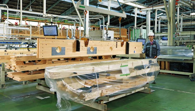 完成したシャーッドプレミアム構造材は邸ごとにまとめられて管理、出荷されます。