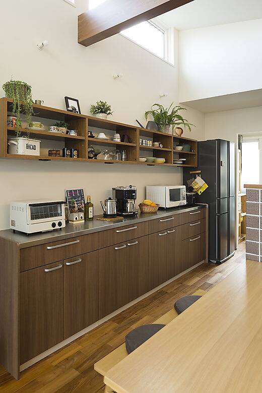 忙しい朝も カフェ風キッチンで淹れる香り高いエスプレッソで一日がスタート 建築実例 戸建住宅 積水ハウス