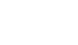 上下階への気兼ねなく趣味を楽しめる住まいにしたいと考え、周辺の住環境にもとけこむ戸建て感覚のテラスハウスとしました。旧家の松林を残して5棟3タイプを配棟。各戸の窓から青松を臨め、ゆったりとした空間で趣味を満喫できる住まいを印象づけています。