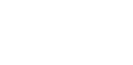 中庭からの光に浮かび上がるシースルー階段は、段板を薄いタイルでコーティングし、側面からのプロポーションも追及しました。３層吹抜けの階段とイロハモミジのある中庭が、内に開いた空間をつくっています。