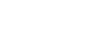 折れ戸のワイドサッシを全開口できるバルコニーは、LDKとの一体感も高く、もう１つのリビングとして使える空間としてデザインしました。すりガラスの腰壁で外部の視線を避けながら、心地よい風と光、開放感が味わえます。
