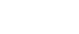 周囲には飲食店も多い駅前立地。喧騒から離れ、心安らぐ住まいへの切り替えとなるよう、あえて長いアプローチを取りました。黒竹、黒砂利、差し瓦などをあしらい京の小路のような風情です。