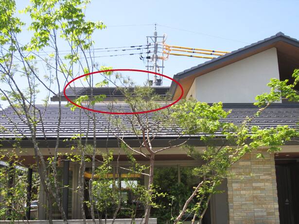 瓦一体型の太陽光発電パネル